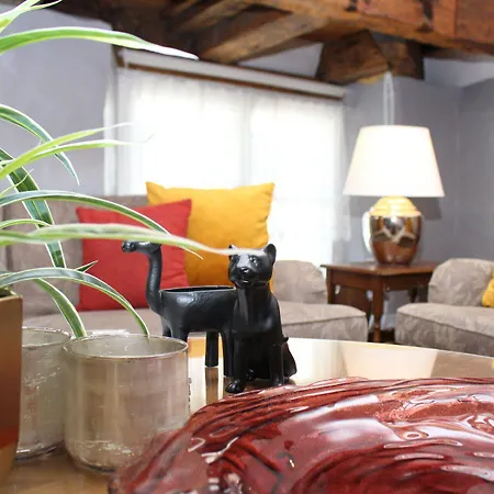 - Town Hall Square Lejlighedshotel 3*