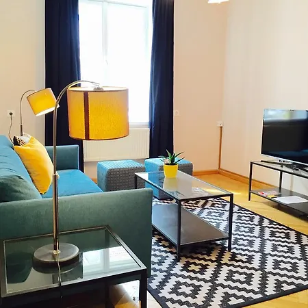 Hotel apartamentowy - Town Hall Square 3*