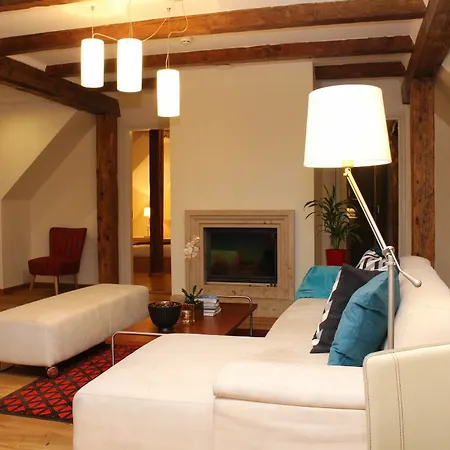 - Town Hall Square Apart Otel Tallinn