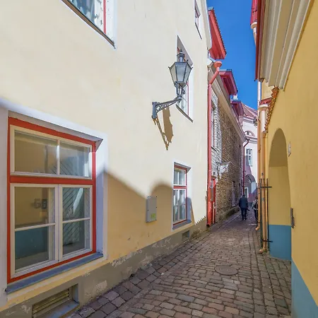 - Town Hall Square Tallin