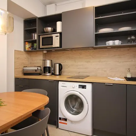 - Town Hall Square Hotel apartamentowy Tallin