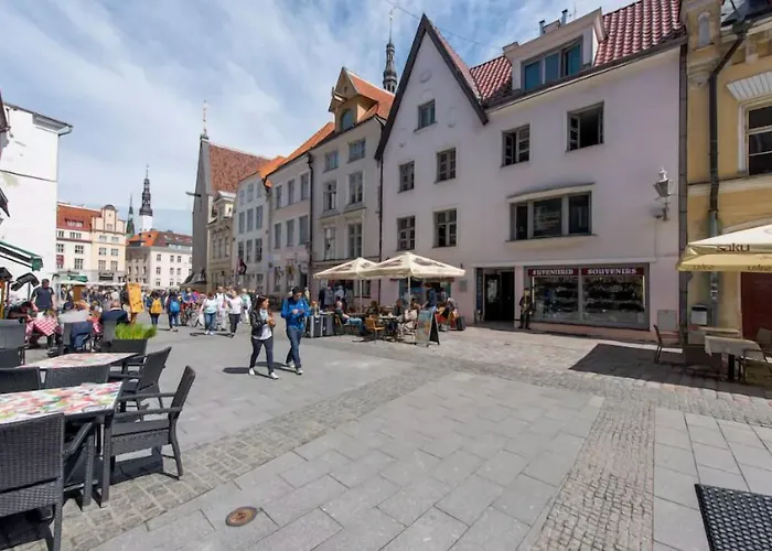 - Town Hall Square Apartmanhotel Tallinn