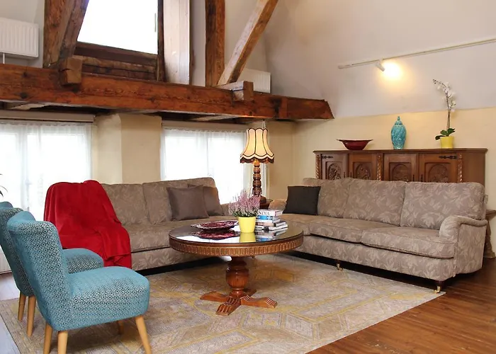 - Town Hall Square Apartmanhotel