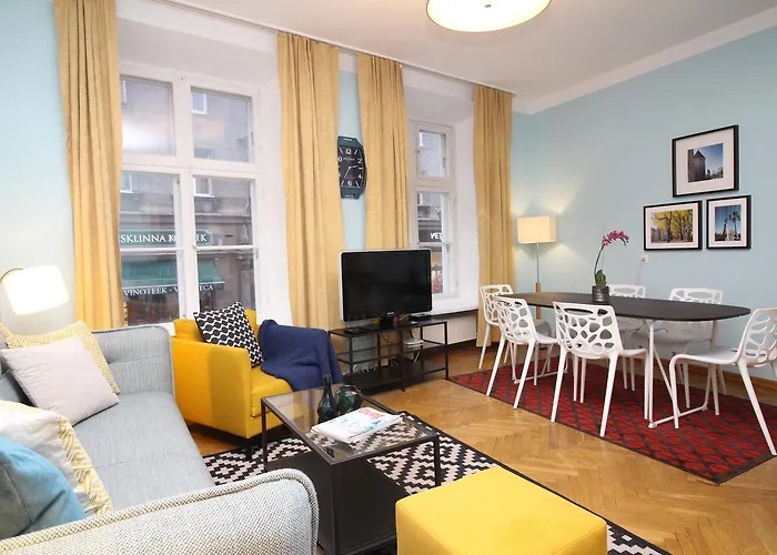 - Town Hall Square Aparthotel