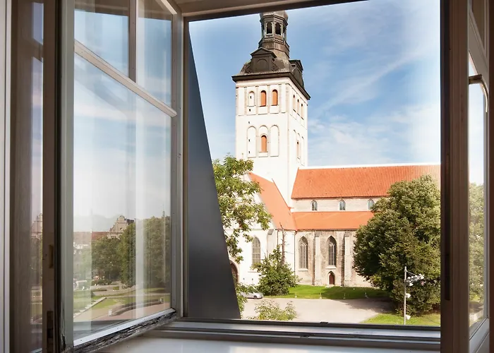 - Town Hall Square Apartmanhotel Tallinn