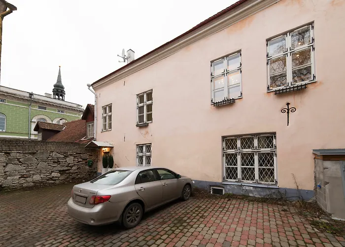 - Town Hall Square Apartmanhotel Tallinn
