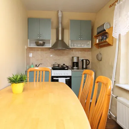 - Town Hall Square 3*