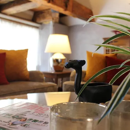 Apart Otel - Town Hall Square 3*