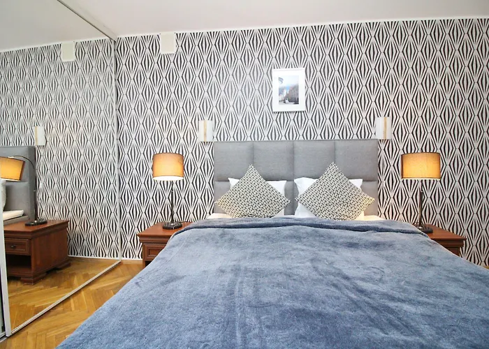 - Town Hall Square Aparthotel