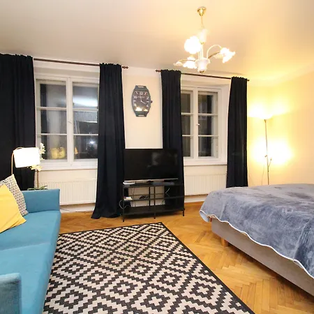 - Town Hall Square 3* Reval