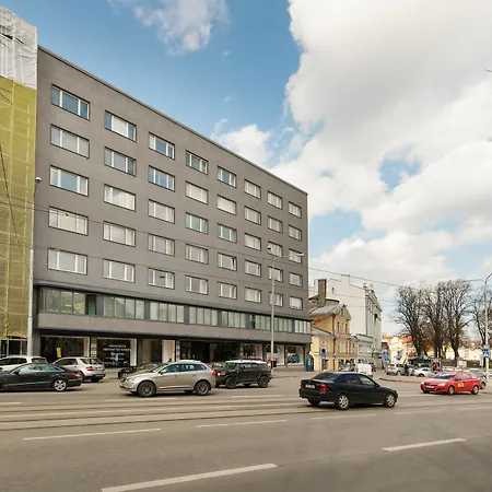 - Town Hall Square 3*