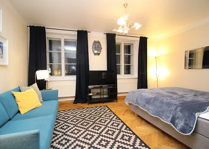 塔林市政厅广场 - 城市公寓 3* 塔林