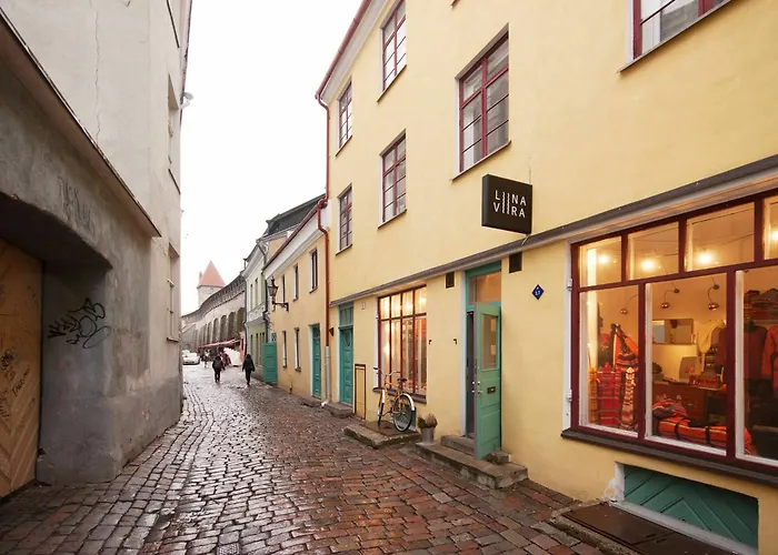 塔林市政厅广场 - 城市公寓 公寓式酒店 3*